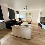 Modern 7-bedroom For Large Families & Groups *