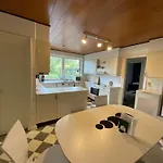 Modern 7-bedroom For Large Families & Groups