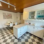 Villa Modern 7-bedroom For Large Families & Groups