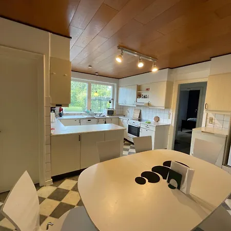 Modern 7-bedroom For Large Families & Groups