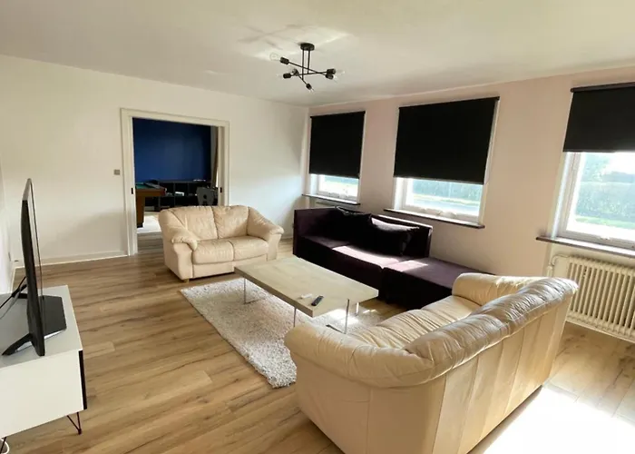 Modern 7br Villa *
